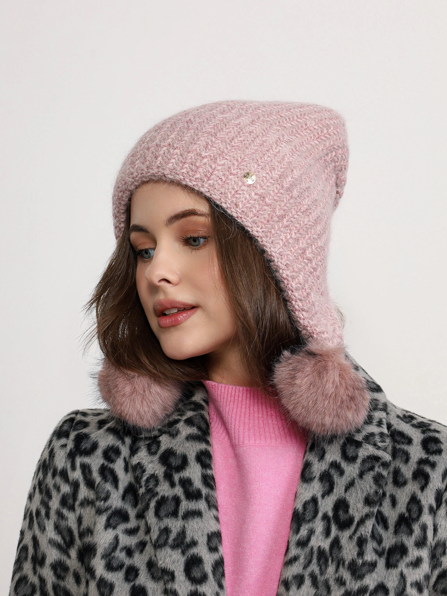 Шапка-капор из ангоры с нейлоном с меховыми помпонами с люрексом в ассортименте